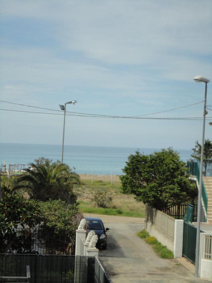 Marinella Seaside Apartment Pizzo  Buitenkant foto
